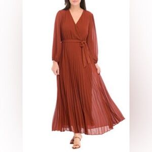 Sandra Darren 3/4 Length Sleeve Chiffon Pleated Midi Dress